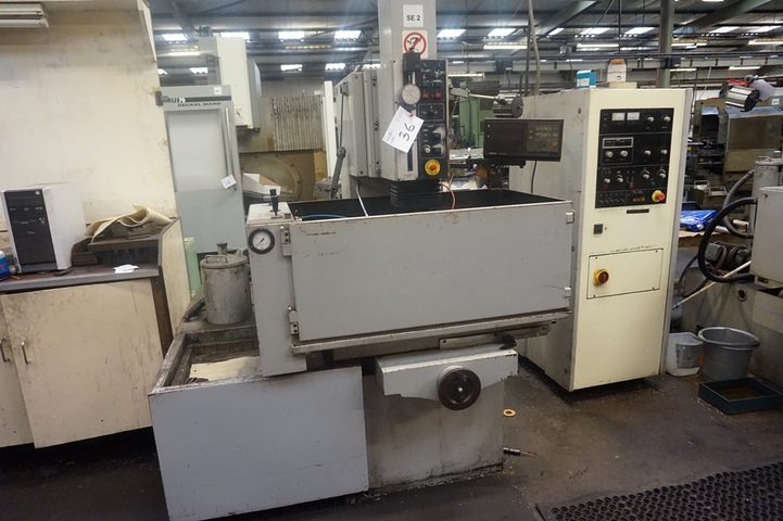 Tai-i Electron Spark Erosion Machine with 50 AMP Pulser Control