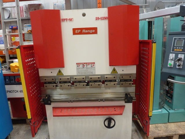 Unused Demonstration Only Ep NC 25 Ton X 1250 mm Over Bed Downstroke Hydraulic 2 Axis NC Press Brake