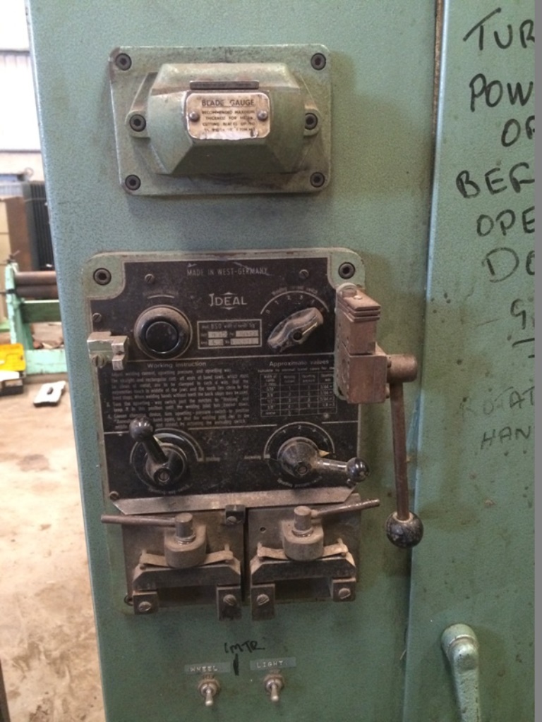Startrite Model Volent 24, 24” Throat Depth Vertical Bandsaw