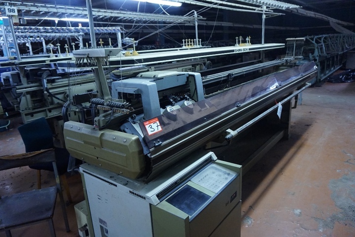 Shima Seiki Type SEC 202FF Flat Bed Knitting Machine