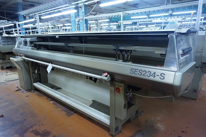 Shima Seiki Type SES 234S Flat Bed Knitting Machine