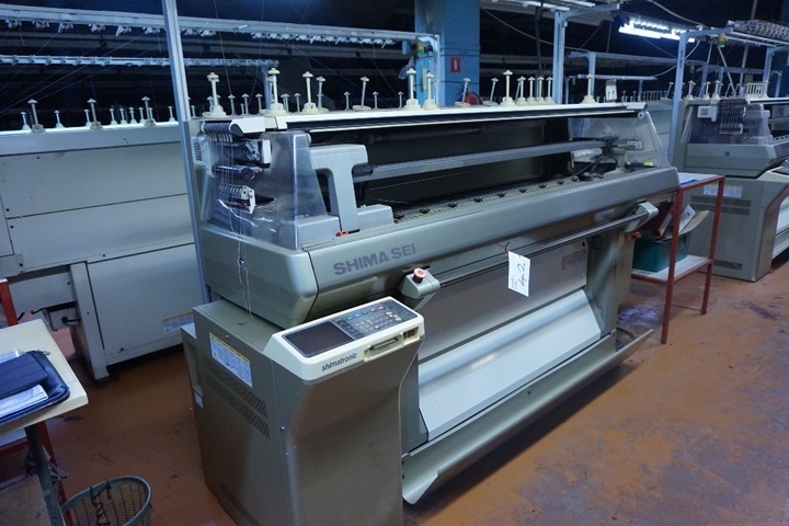 Shima Seiki Type SES 122RT Flat Bed Knitting Machine