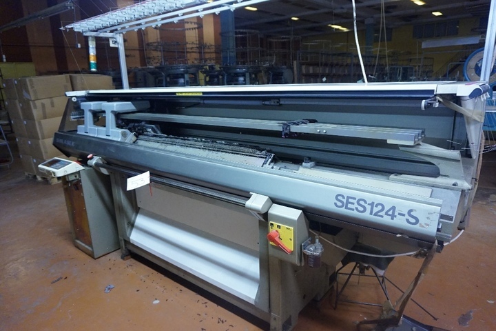 Shima Seiki Type SES 124S Flat Bed Knitting Machine
