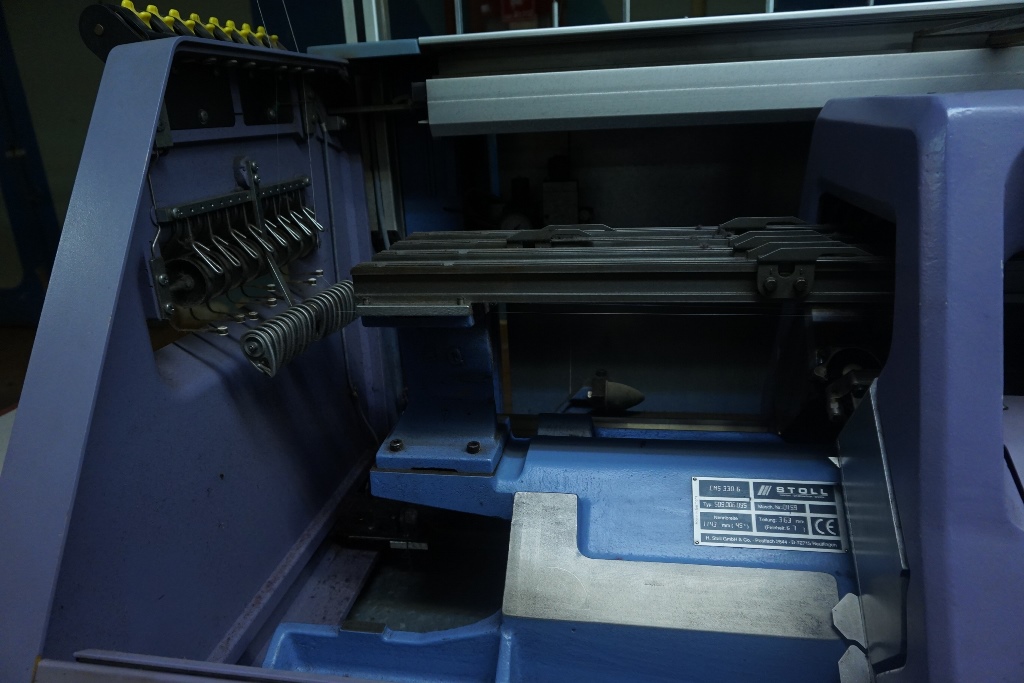 Stoll CMS 330-6 Type 509006095 Flat Bed Knitting Machine