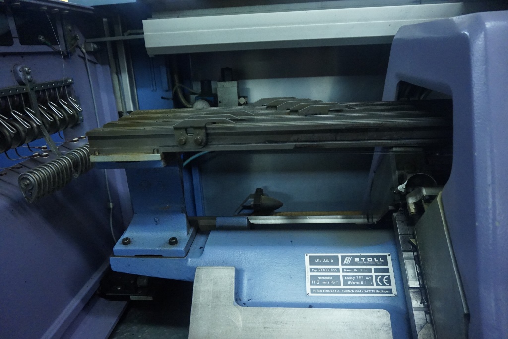 Stoll CMS 330-6 Type 509006095 Flat Bed Knitting Machine