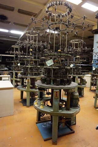 Bentley Type RTR8 18’’ Circular Knitting Machine