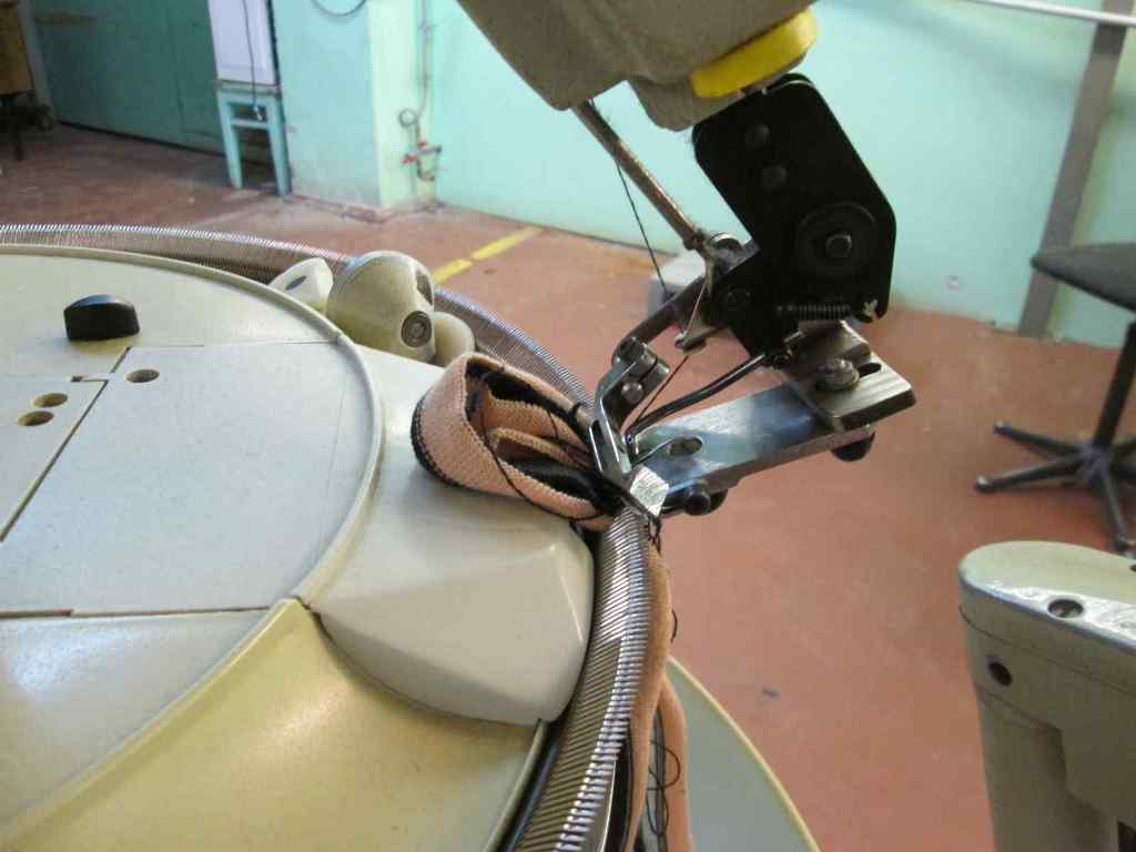 KMF '761-16' 16 point Linking Machine