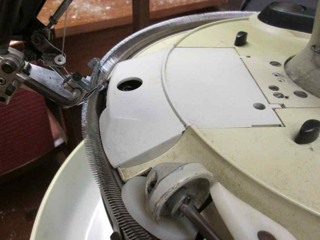 KMF '761-16' 16 point Linking Machine