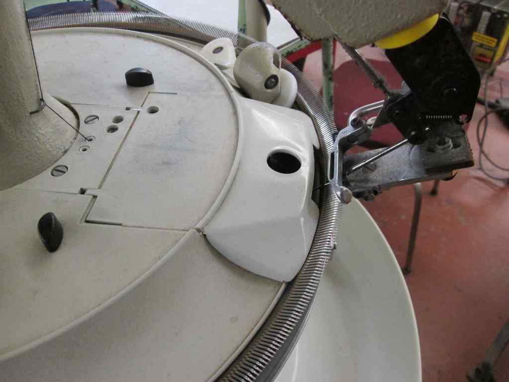 KMF '761.5.14' 14 point Linking Machine