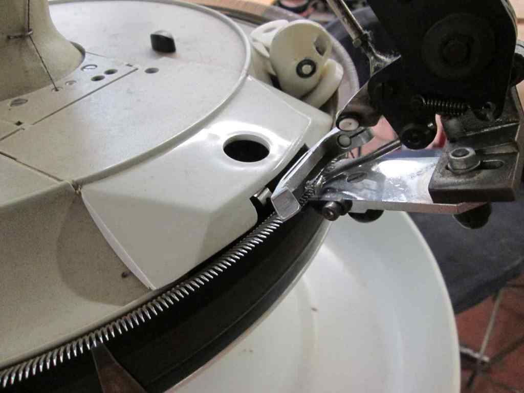 KMF '761.5.14' 14 point Linking Machine