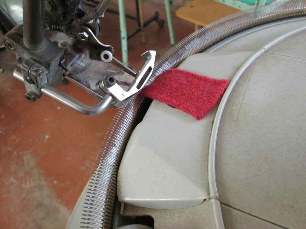 KMF '761.5.14' 14 point Linking Machine