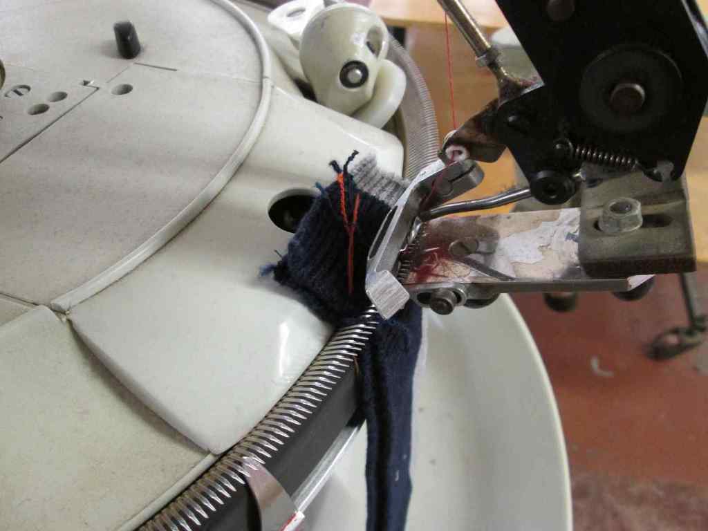 KMF '761.5.14' 14 point Linking Machine