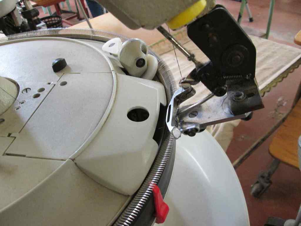 KMF '761.5.14' 14 point Linking Machine