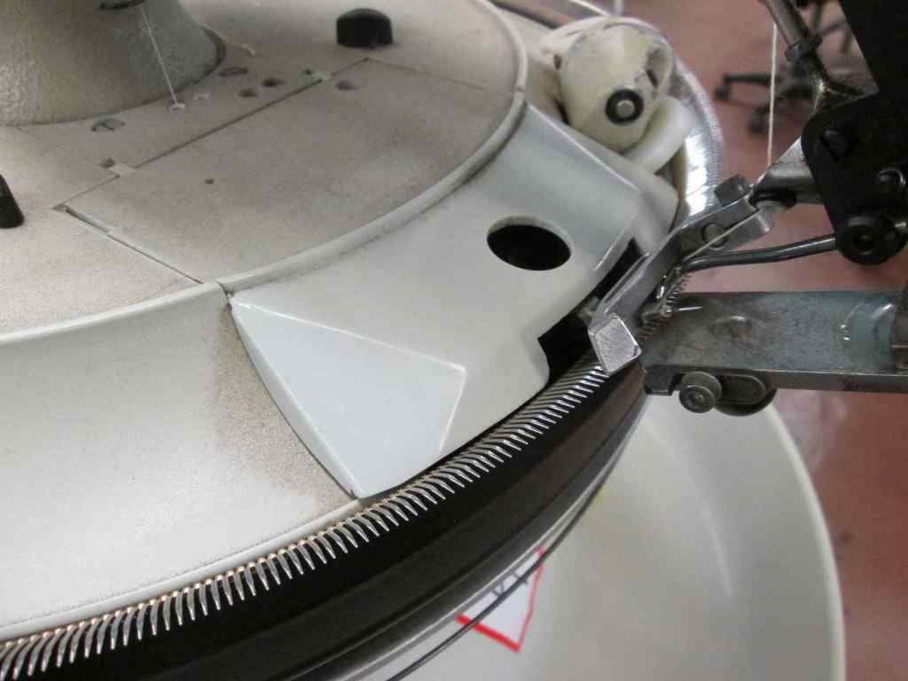 KMF '761.5.14' 14 point Linking Machine