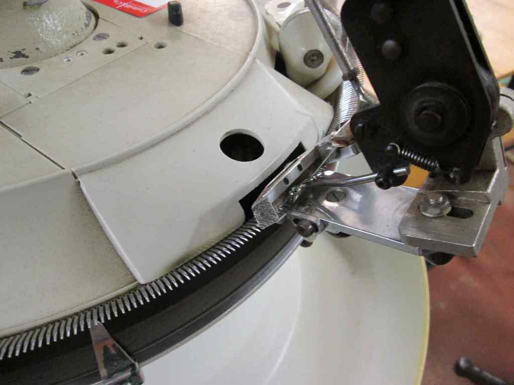 KMF '761.12' 12 point Linking Machine