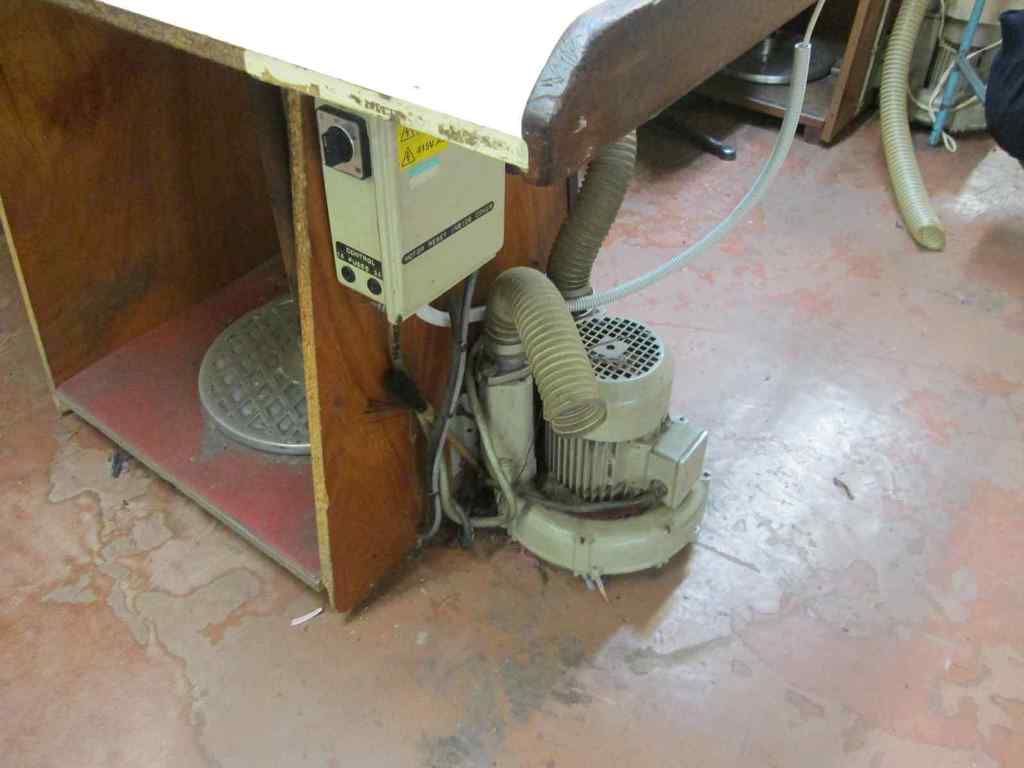 Mathbirk Twin Needle Oversewer