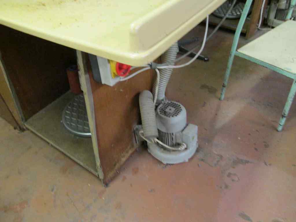 Mathbirk Twin Needle Oversewer