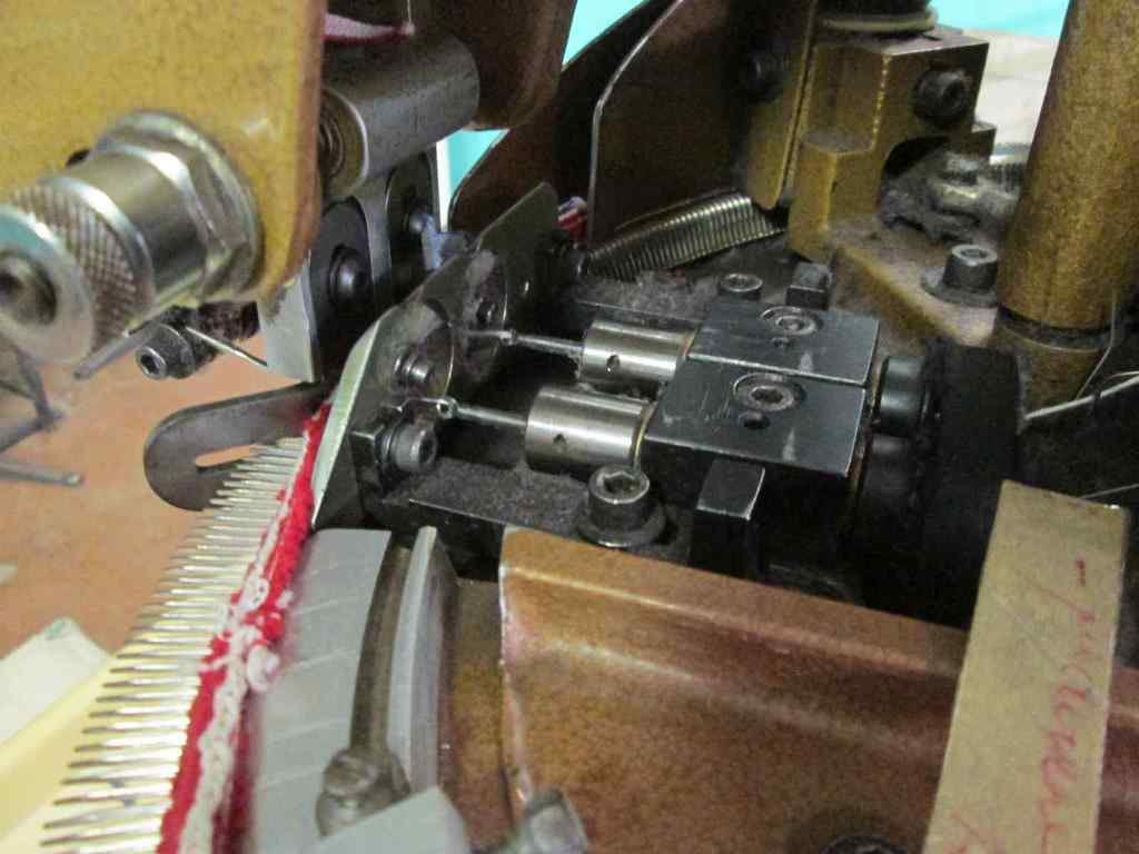 Mathbirk Twin Needle Oversewer