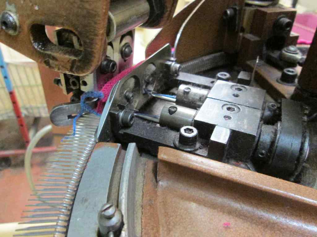 Mathbirk Twin Needle Oversewer