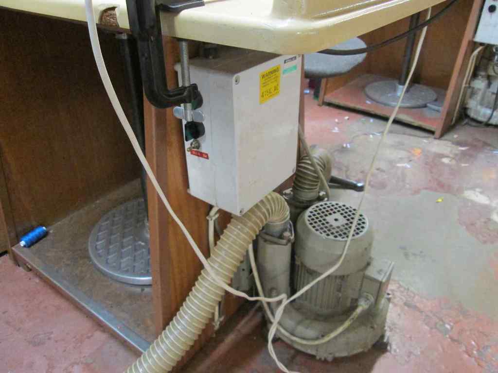 Mathbirk Twin Needle Oversewer