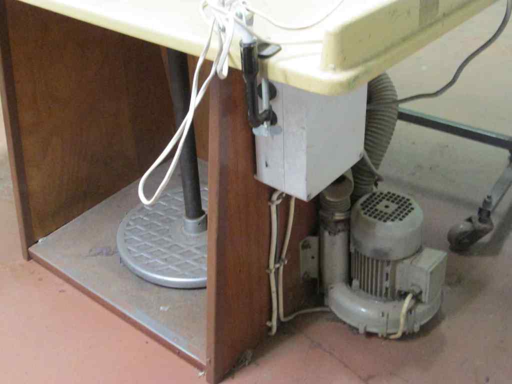 Mathbirk Twin Needle Oversewer