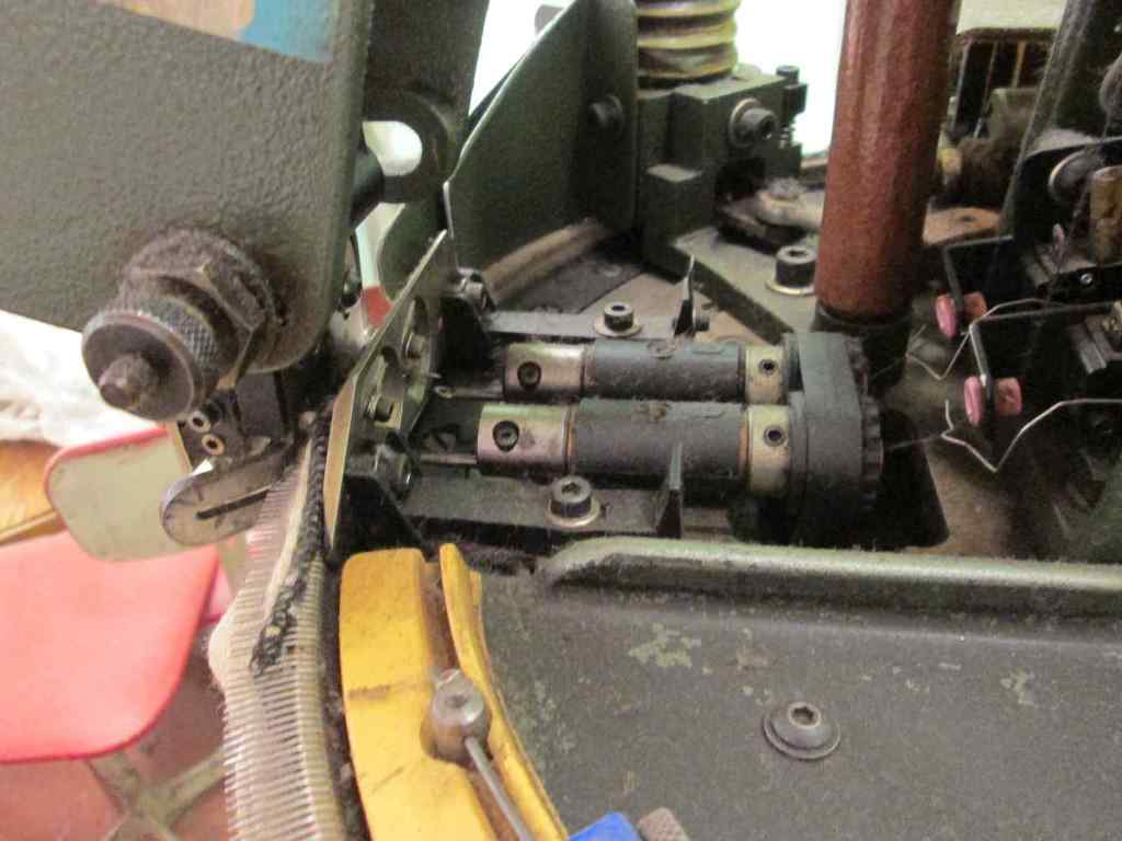 Mathbirk Twin Needle Oversewer