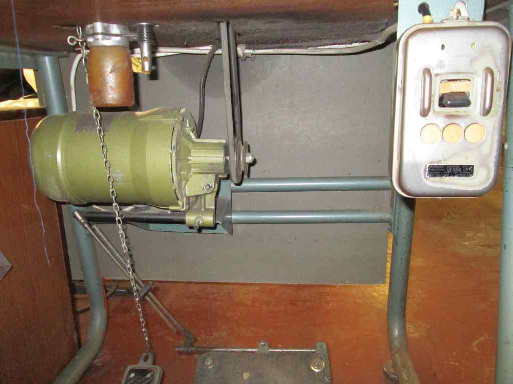 Rimoldi ' COV A1-GR' Cup Seamer with Stand and Motor