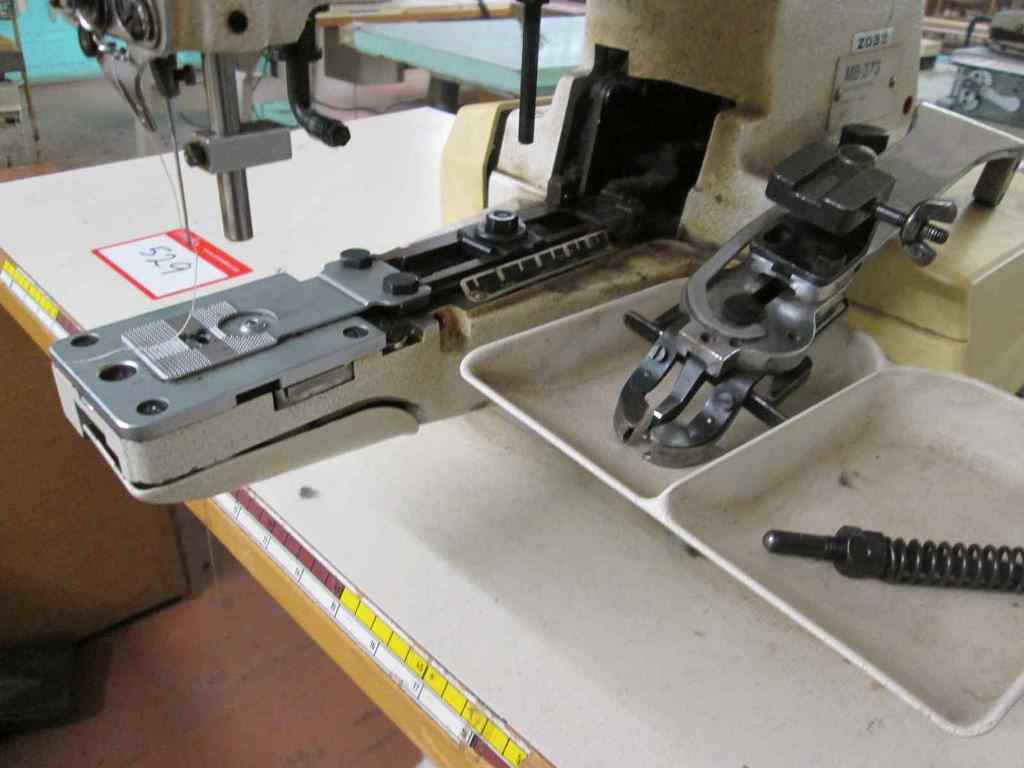 Juki 'MB373' Button Sewer