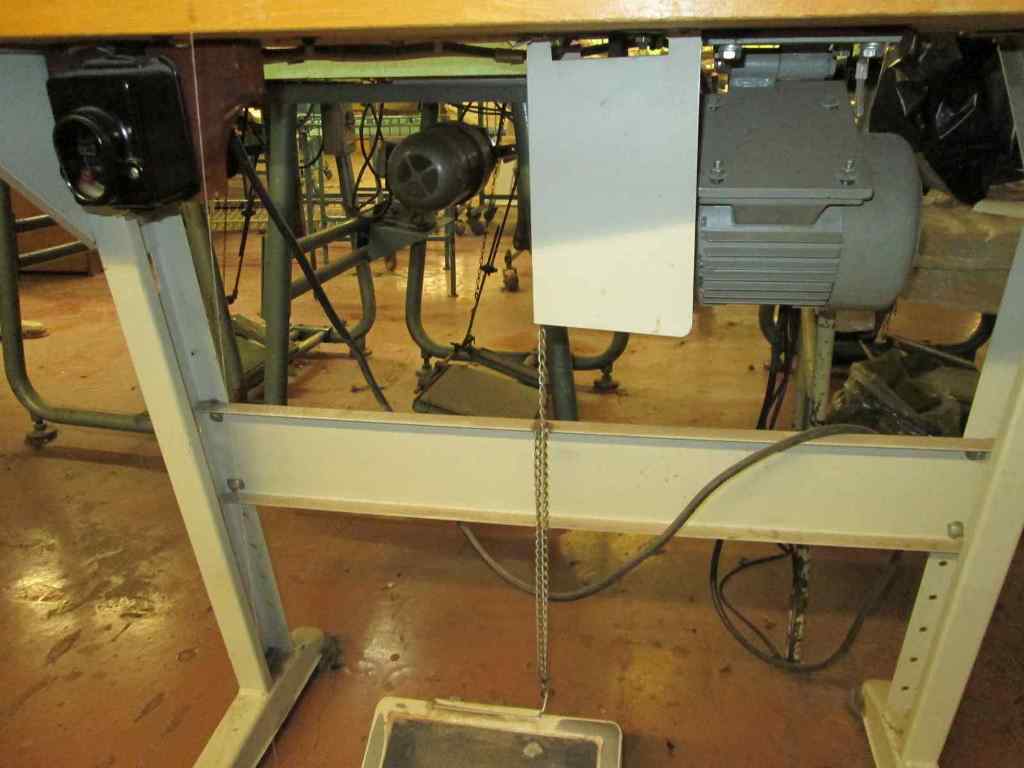 Juki 'MB373' Button Sewer