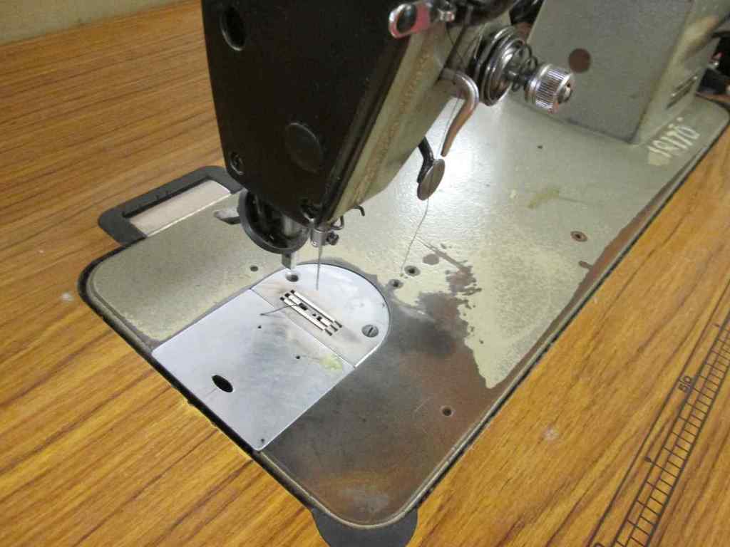 Juki 'DDL-555-4' Single Needle Lockstitch
