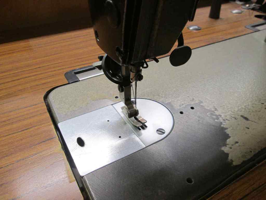 Juki 'DDL-555-4' Single Needle Lockstitch