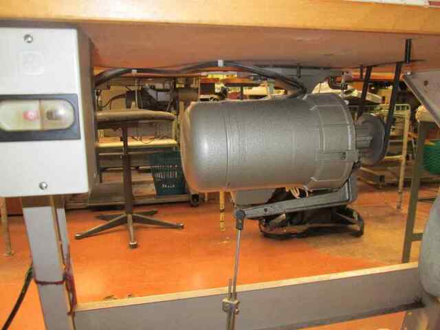 Juki 'CB-461'Blindstitch