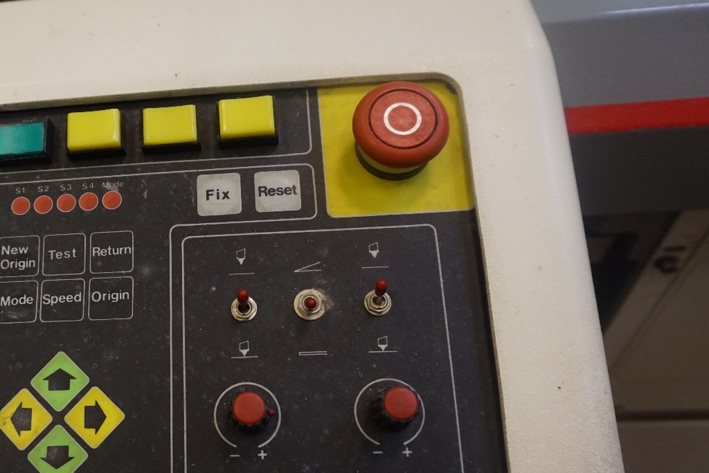 Investronica Type PP4 Cutting Machine