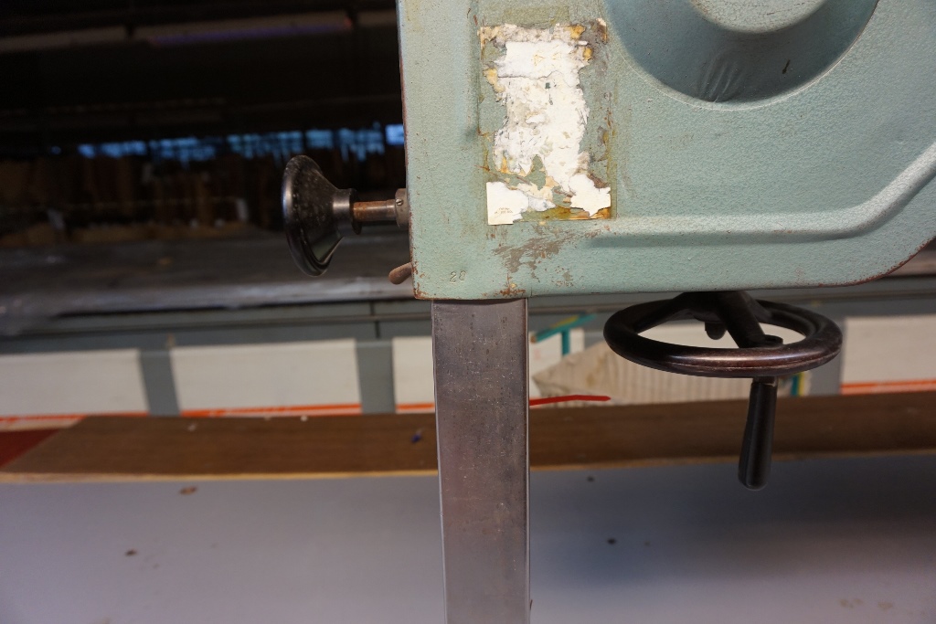 Bandsaw Fabric/Garment Cutter