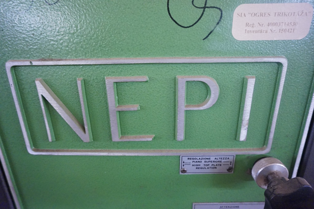 Nepi Steam Heated Conveyorised Press with 180cm x 180cm Press Head