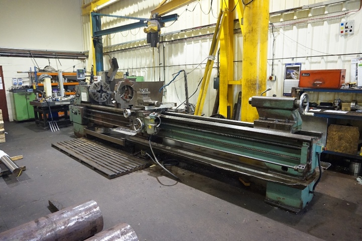 Tos SNC 63C Centre Lathe