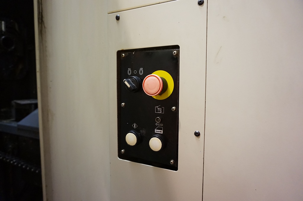 OKK HM4 Twin Pallet Horizontal Machining Centre with Fanuc 21i-M Control