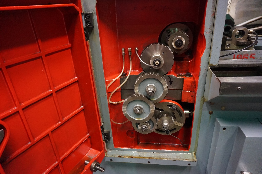 Koefpfer Type 153A Universal Gear Hobbing and Worm Milling Machine