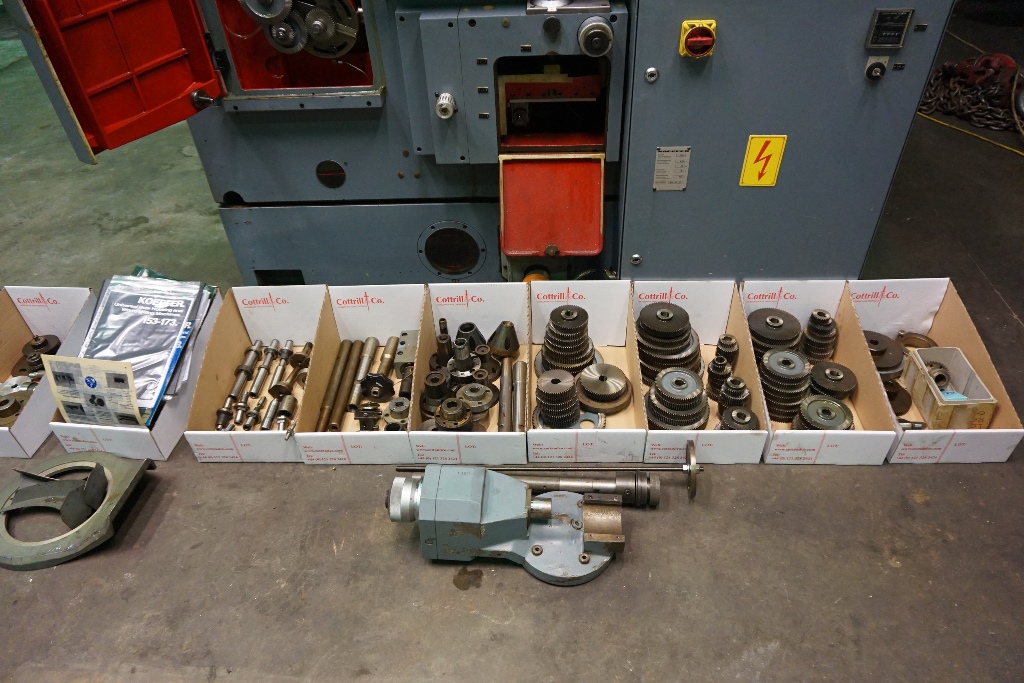 Koefpfer Type 153A Universal Gear Hobbing and Worm Milling Machine