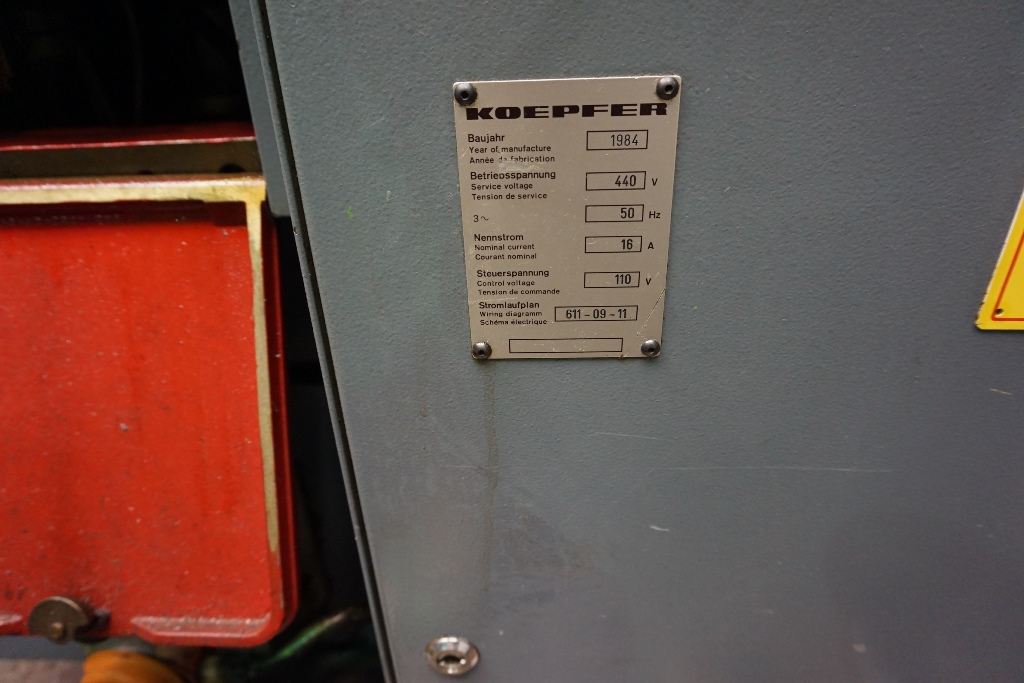 Koefpfer Type 153A Universal Gear Hobbing and Worm Milling Machine