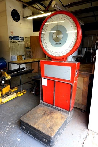 Set of Avery Scales, Upto 250kg