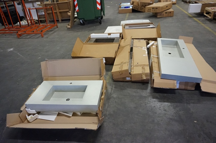 Qty of Square Acrylic Wash Basins