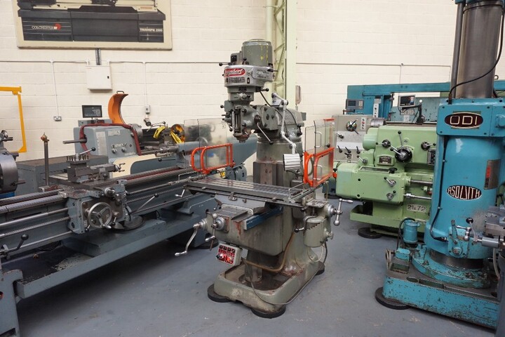 Bridgeport J Type Turret Milling Machine