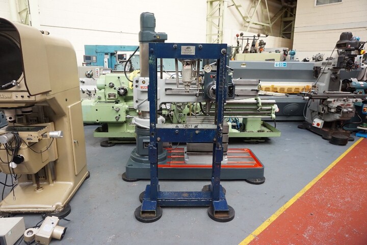 15 Ton Manual Garage Press