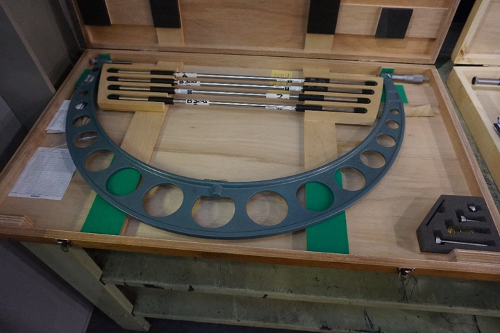 Mitutoyo 600 – 700mm Adjustable Outside Micrometer