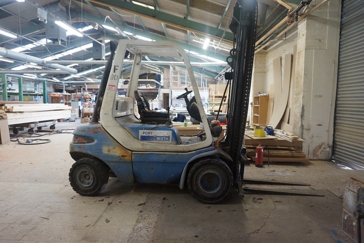 Linde H300 Diesel Fork Lift Truck