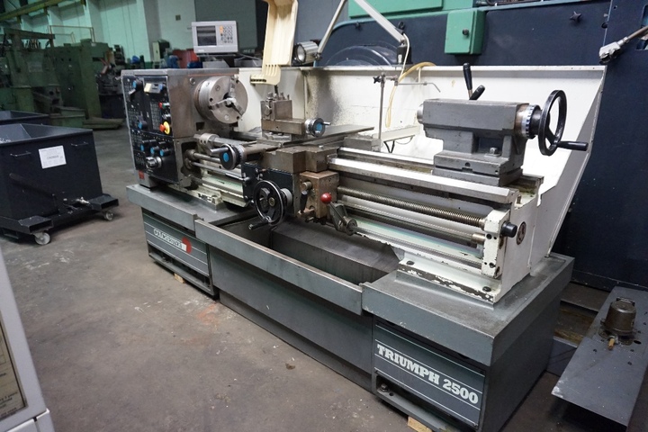 Colchester Triumph 2500 Lathe with Heidenhain DRO