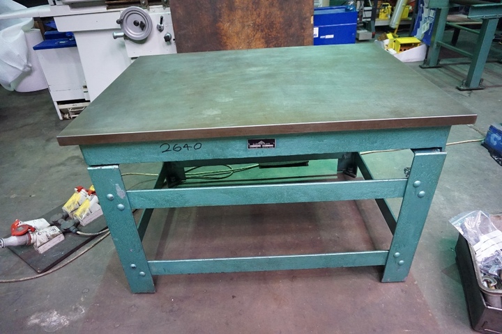 Crown Steel Table