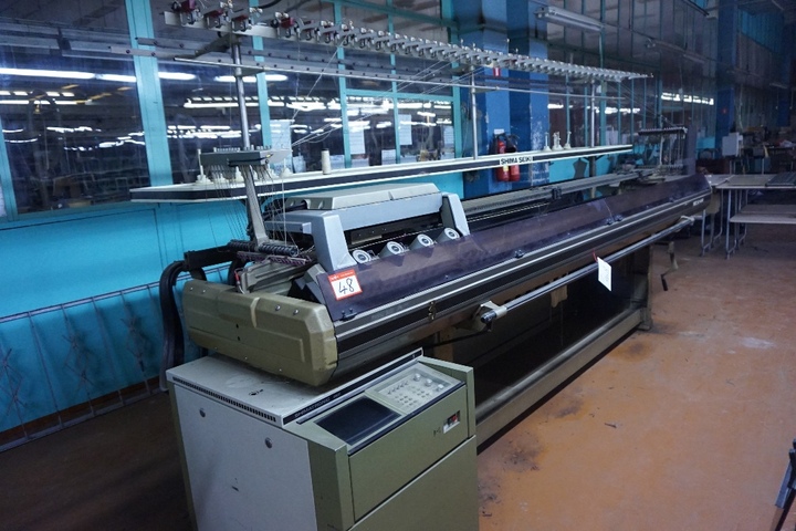 Shima Seiki Type SEC 214K1 Flat Bed Knitting Machine