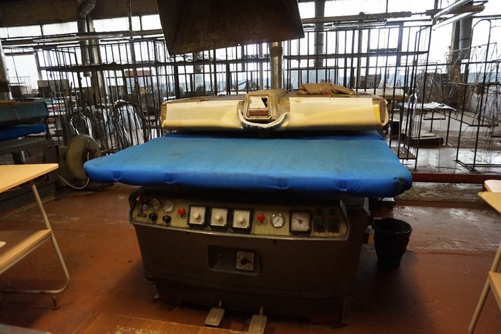 Monti Type 104-VD Steam Heated Table